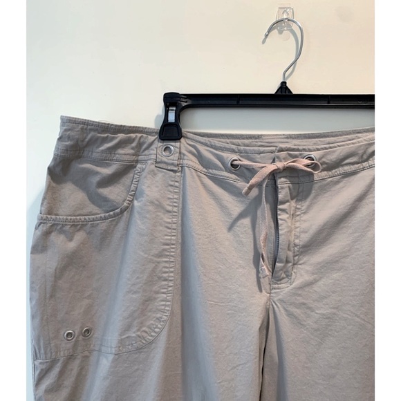 MOSSIMO STRETCH Sz 22W Clay Color Stretch Cargo Style Capri - Picture 3 of 9